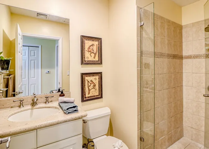 Ferienhaus Walkable Coco Beach Condo W/ Balcony, Pool